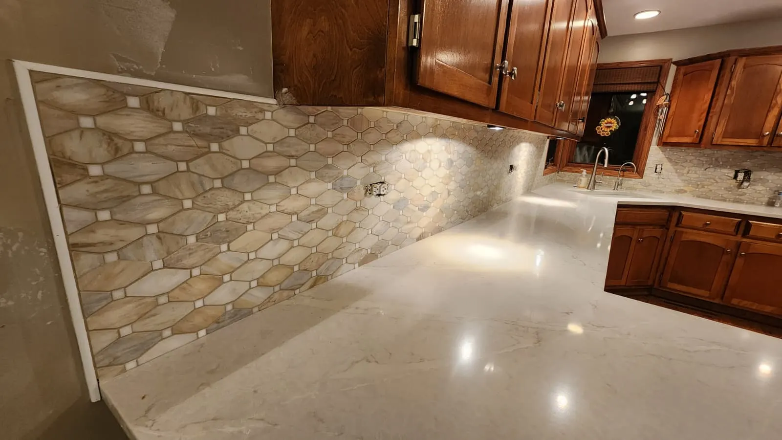 Kitchen backsplash tile and quartz countertop installation in Glendale Heights